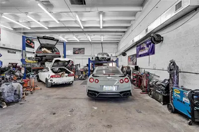 Established Automotive Repair with Dealer License Potential