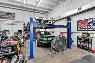 Established Automotive Repair with Dealer License Potential