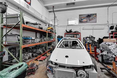 Established Automotive Repair with Dealer License Potential