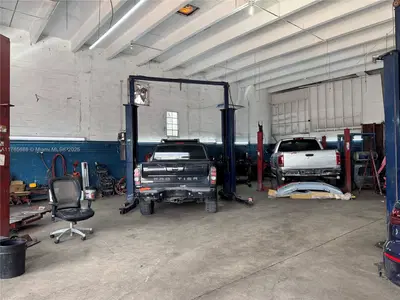Turnkey Auto Repair Shop with Essential Equipment