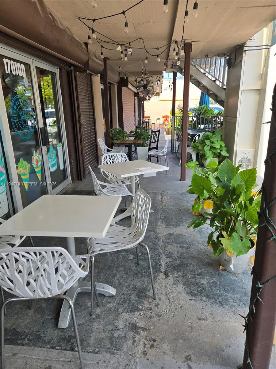 Niche Boba Tea and Noodle Restaurant with Future Growth Potential