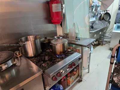 Niche Boba Tea and Noodle Restaurant with Future Growth Potential