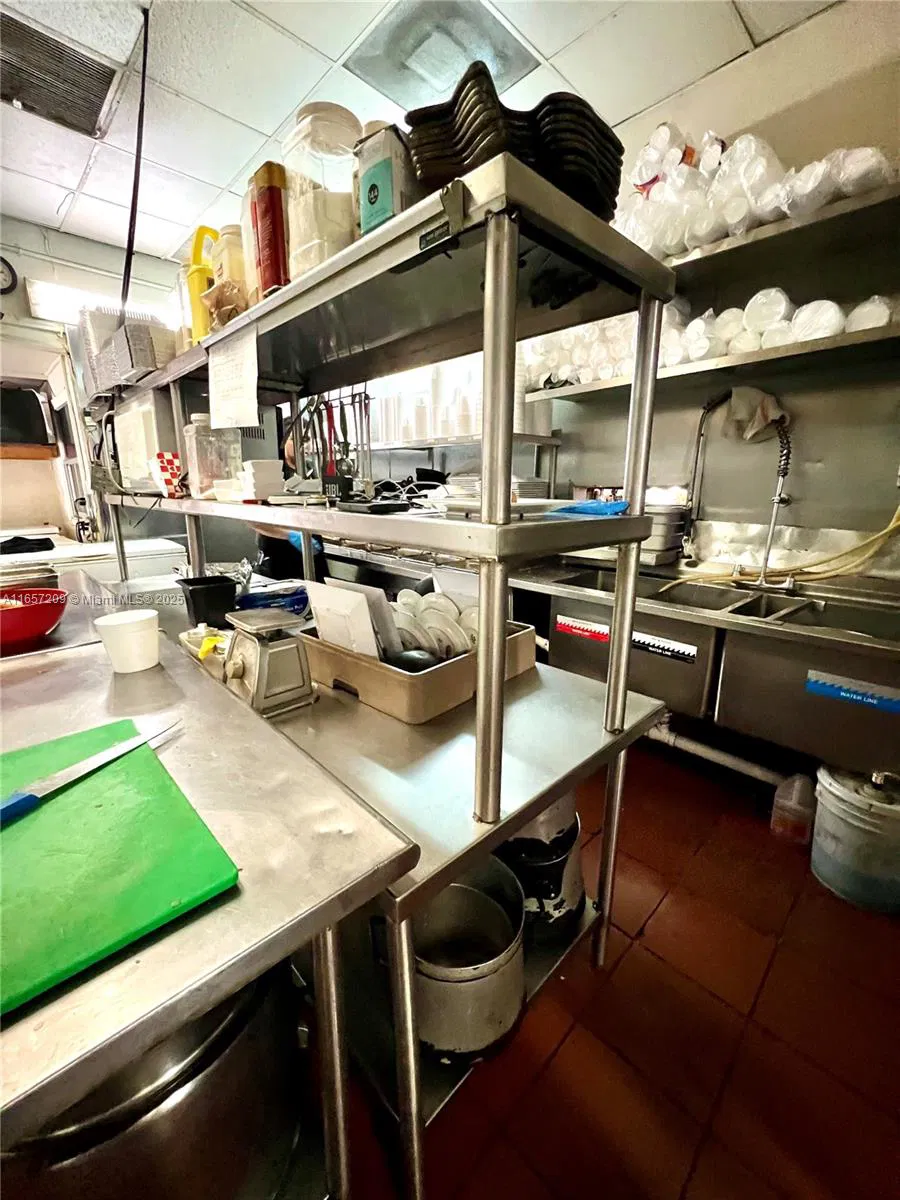 Established Colombian Restaurant with Loyal Clientele