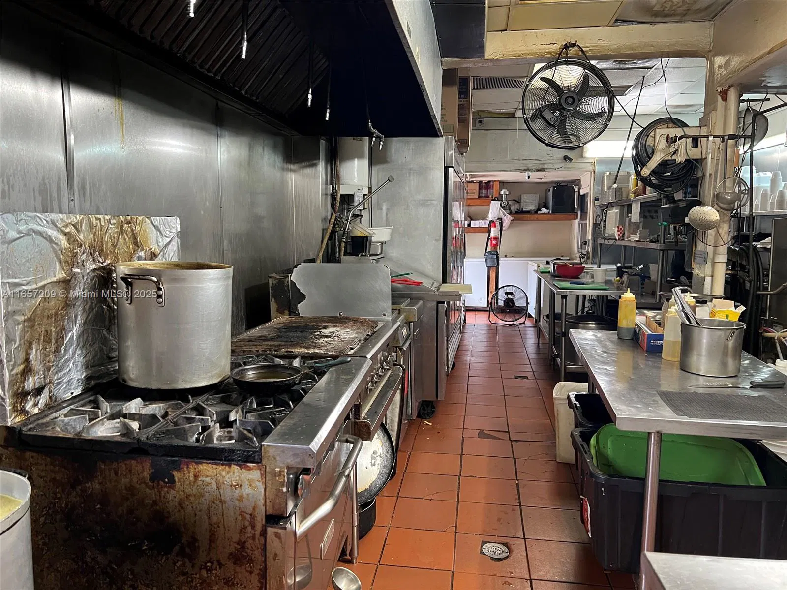 Established Colombian Restaurant with Loyal Clientele