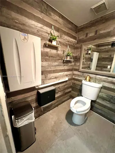 Established Colombian Restaurant with Loyal Clientele