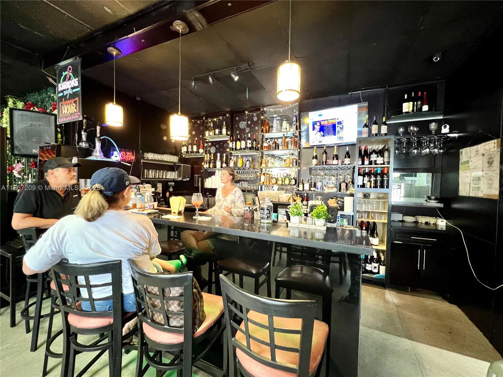 Established Colombian Restaurant with Loyal Clientele