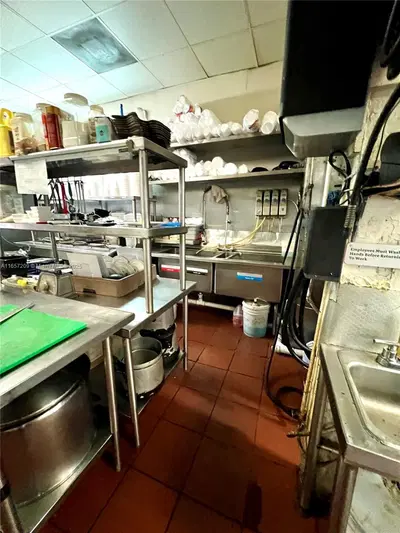 Established Colombian Restaurant with Loyal Clientele