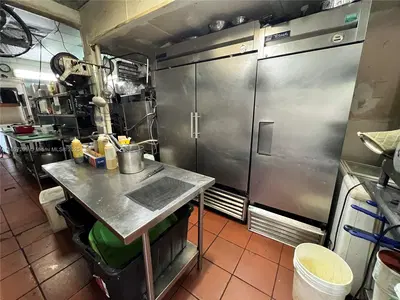 Established Colombian Restaurant with Loyal Clientele