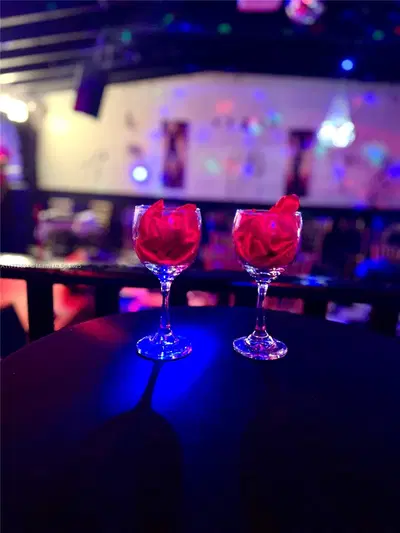 Established Restaurant and Lounge with Turnkey Operations