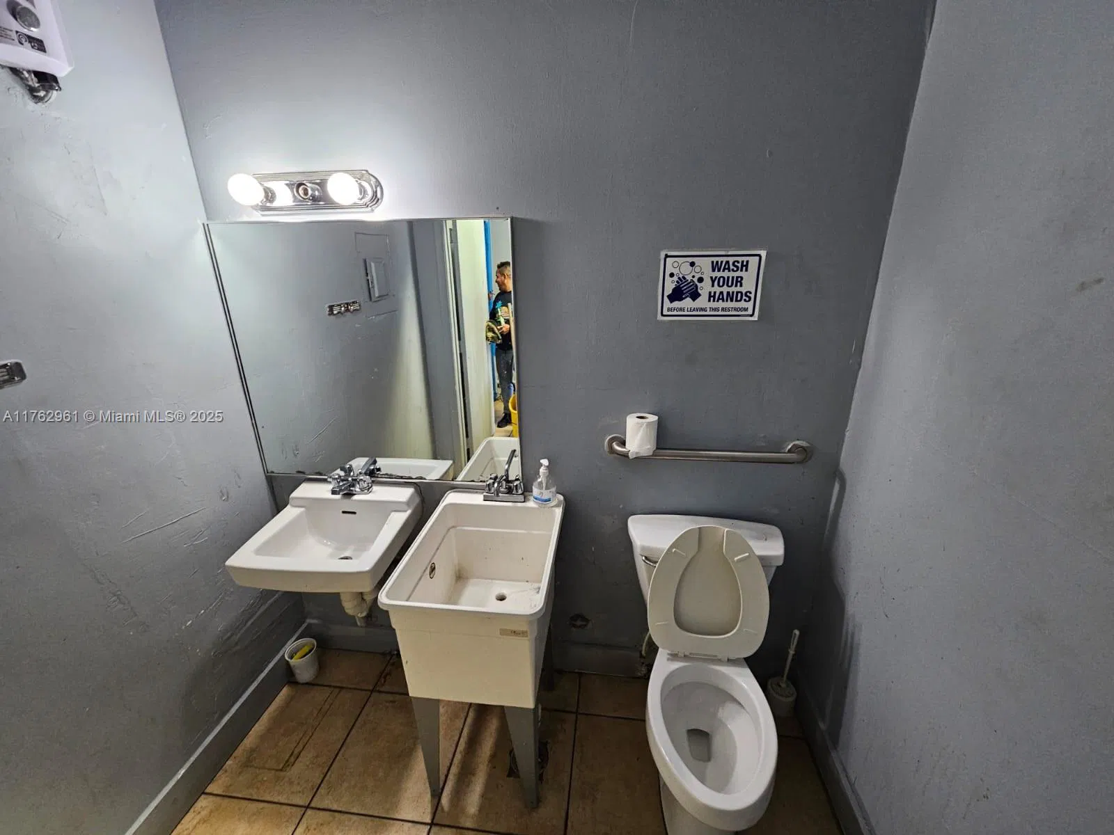 Profitable Convenience Store with Turnkey Operations