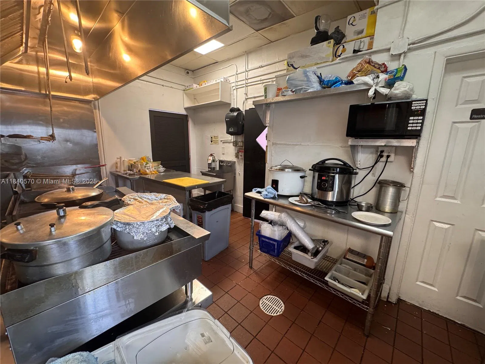 Turnkey Restaurant with Prime Location