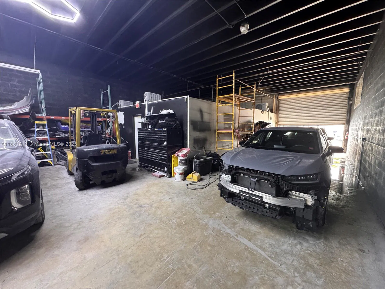 Turnkey Auto Body Shop with Prime Location
