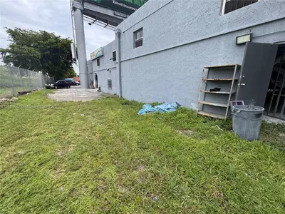 Turnkey Auto Body Shop with Prime Location