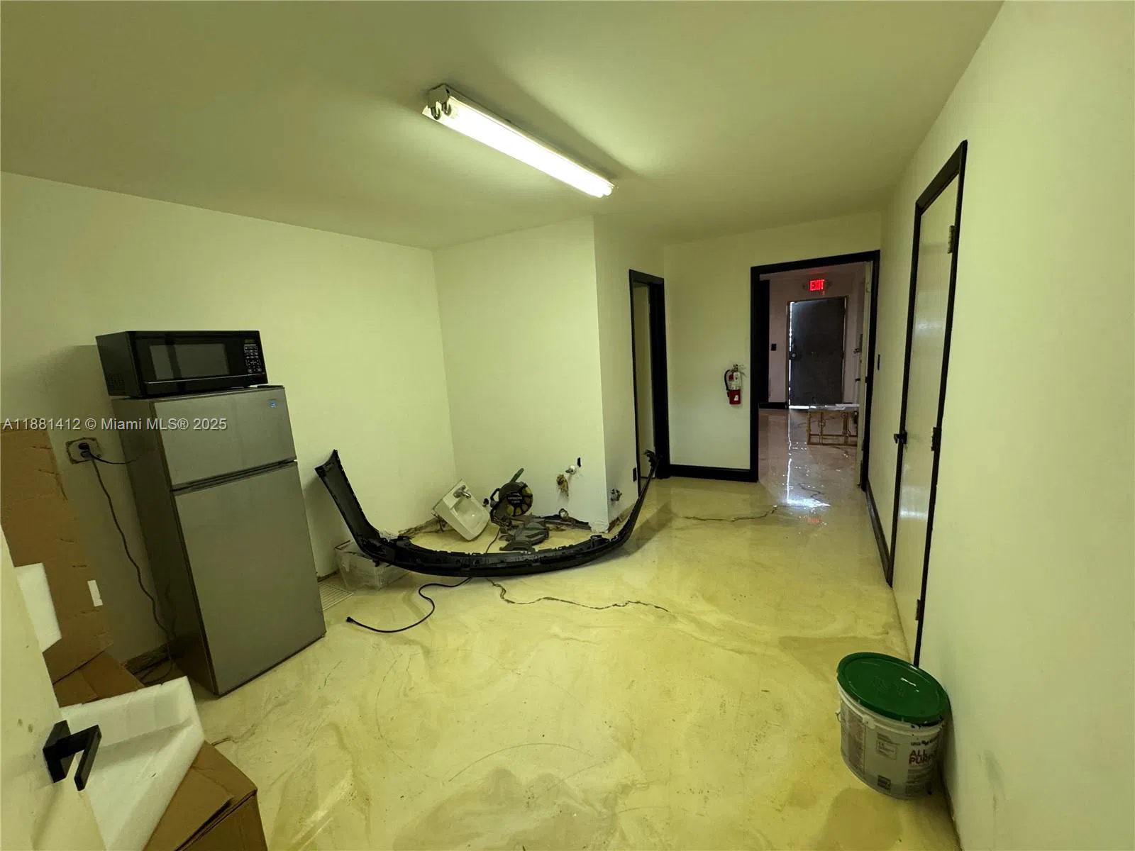 Turnkey Auto Body Shop with Prime Location