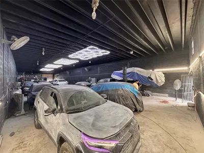 Turnkey Auto Body Shop with Prime Location