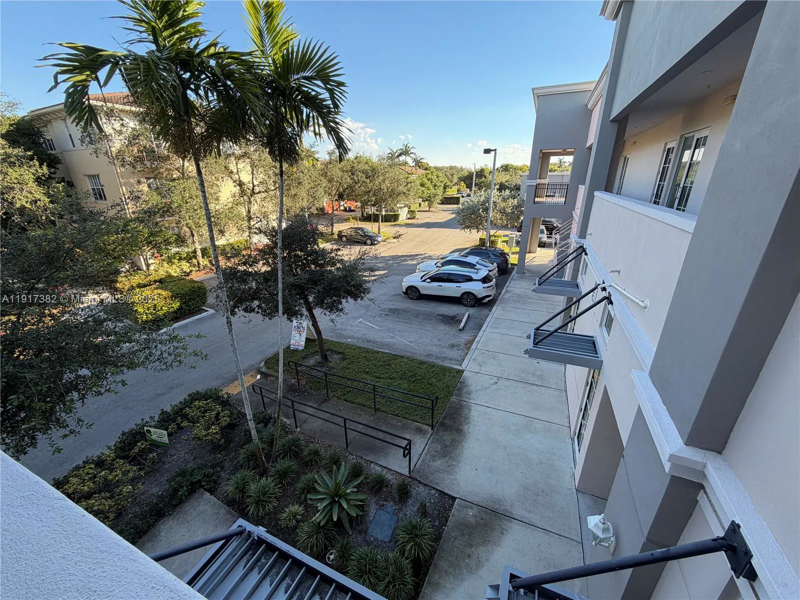 Established Beauty Salon with Low Overhead and Expansion Potential