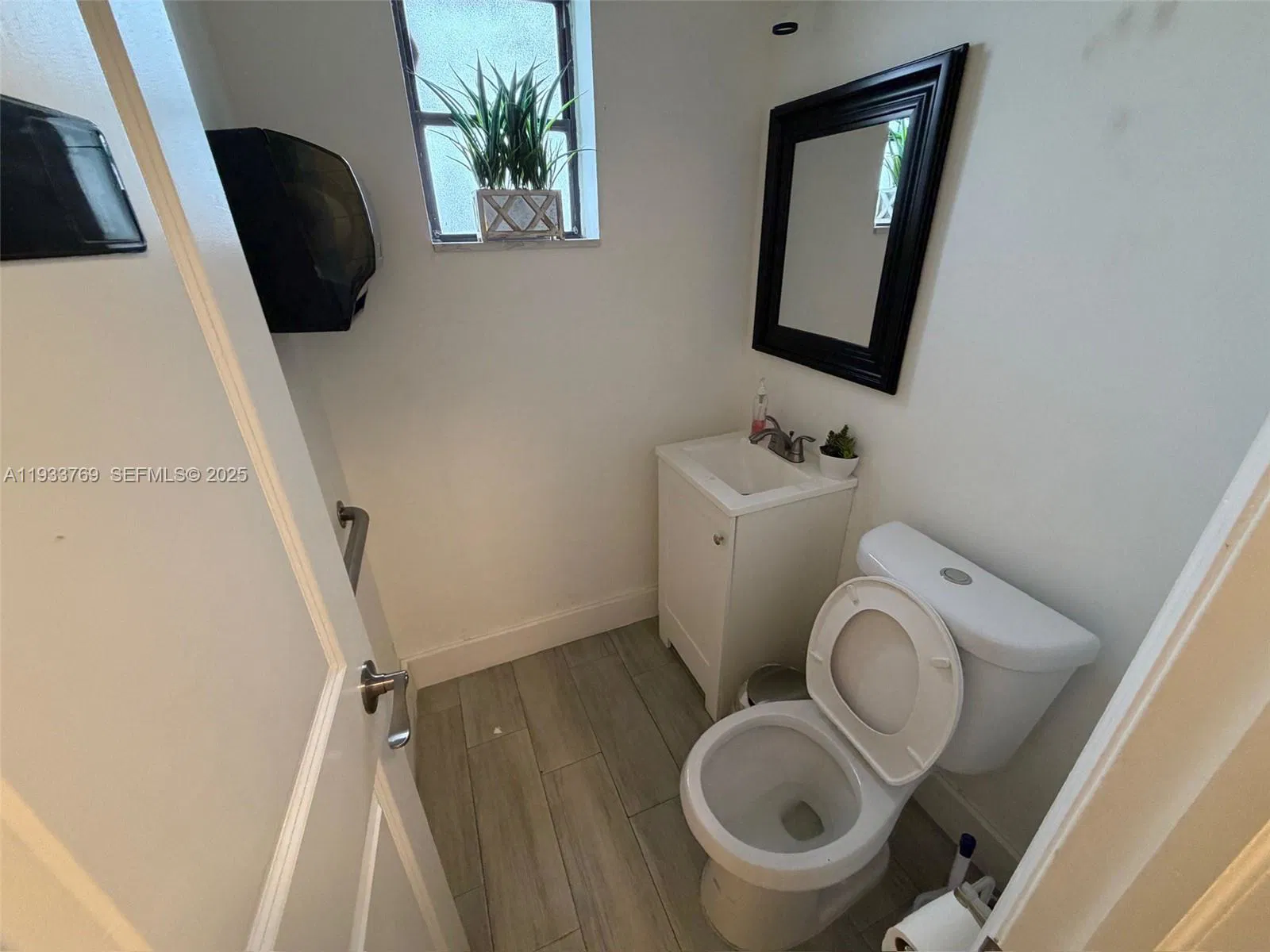 Profitable Restaurant with Prime River Adjacent Location