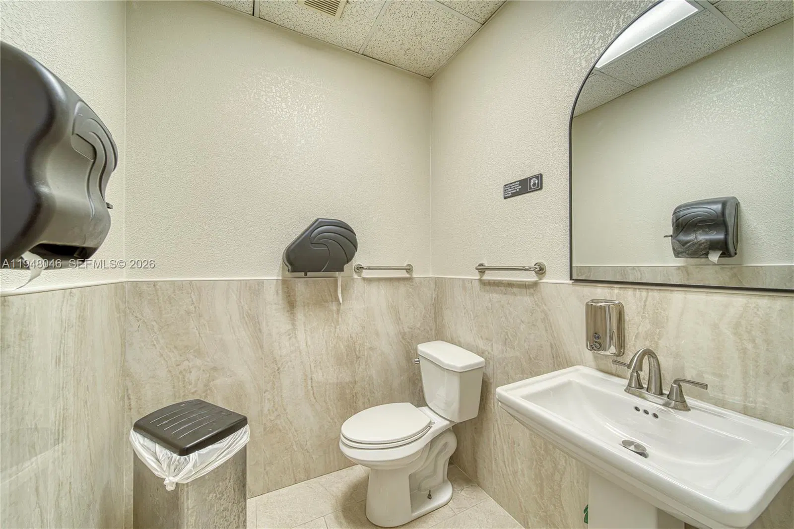 Established Turnkey Restaurant with Favorable Lease Terms