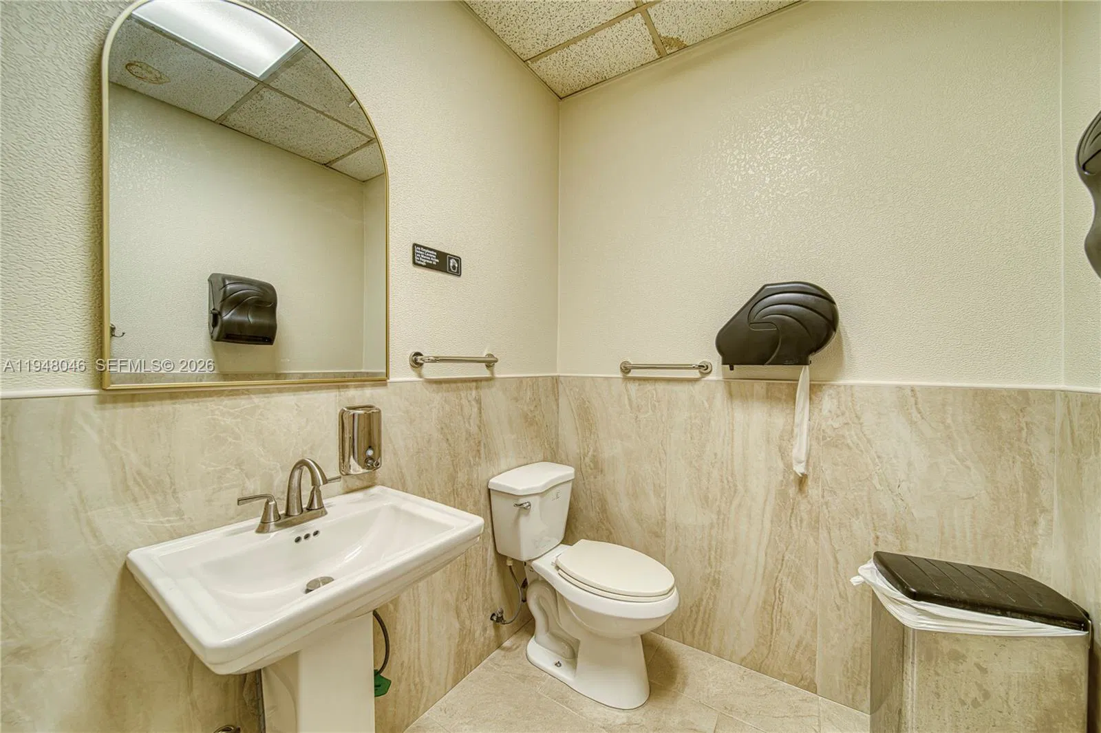 Established Turnkey Restaurant with Favorable Lease Terms