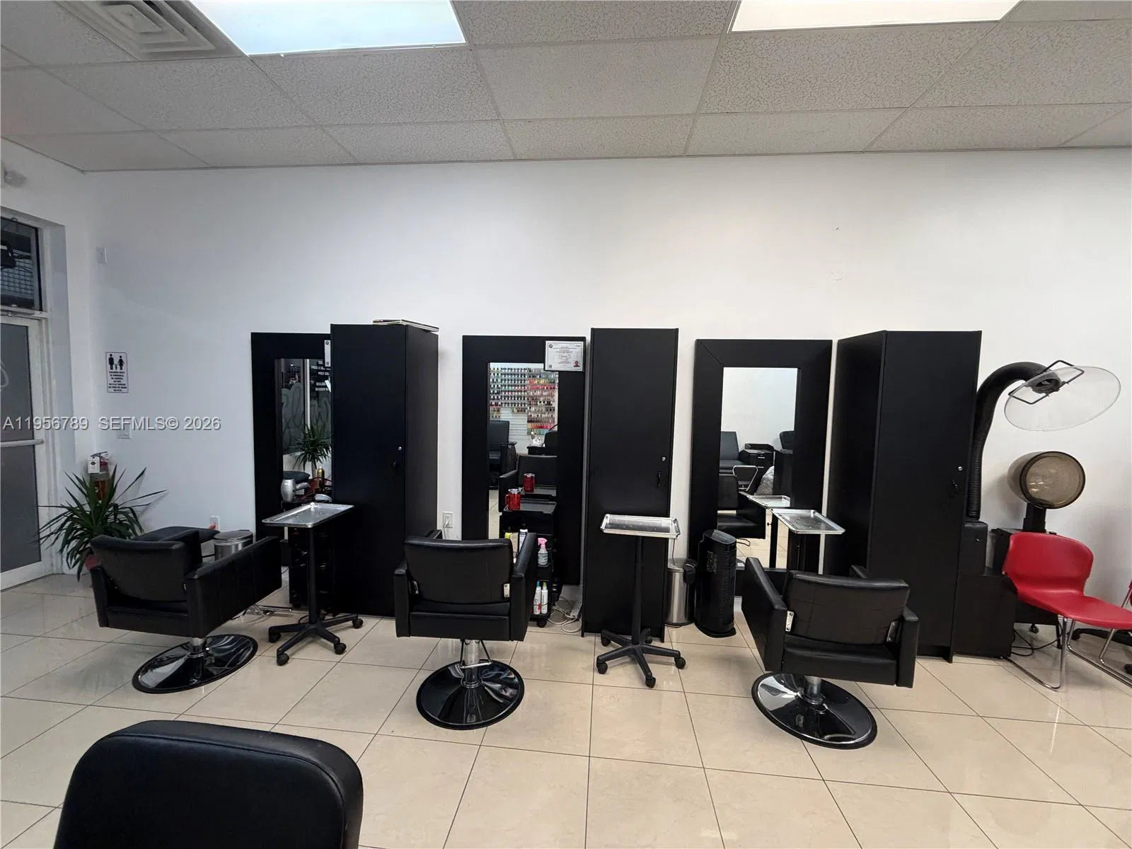 Established Beauty Salon with Prime Location