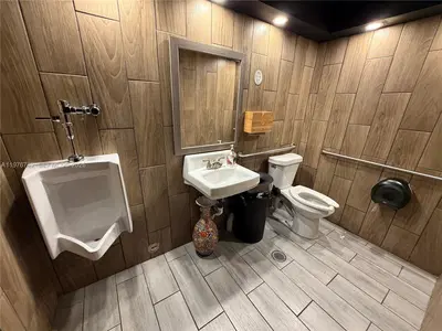 Profitable Peruvian Restaurant with Prime Location