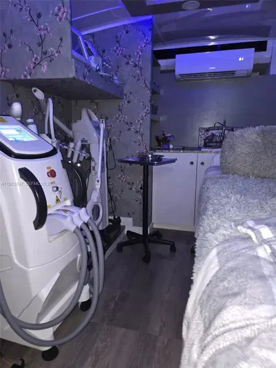 Turnkey Mobile Med Spa Bus with Essential Equipment