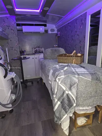 Turnkey Mobile Med Spa Bus with Essential Equipment