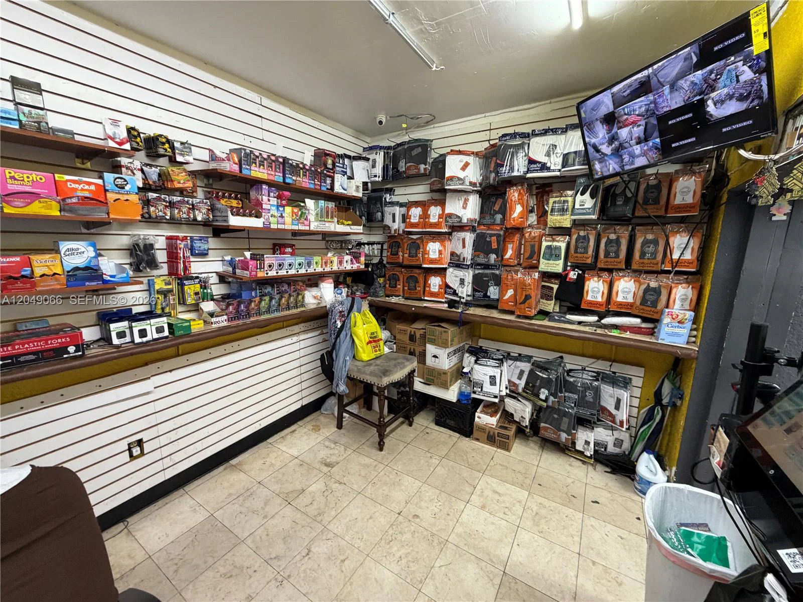 Established Grocery Store with Strong Community Ties