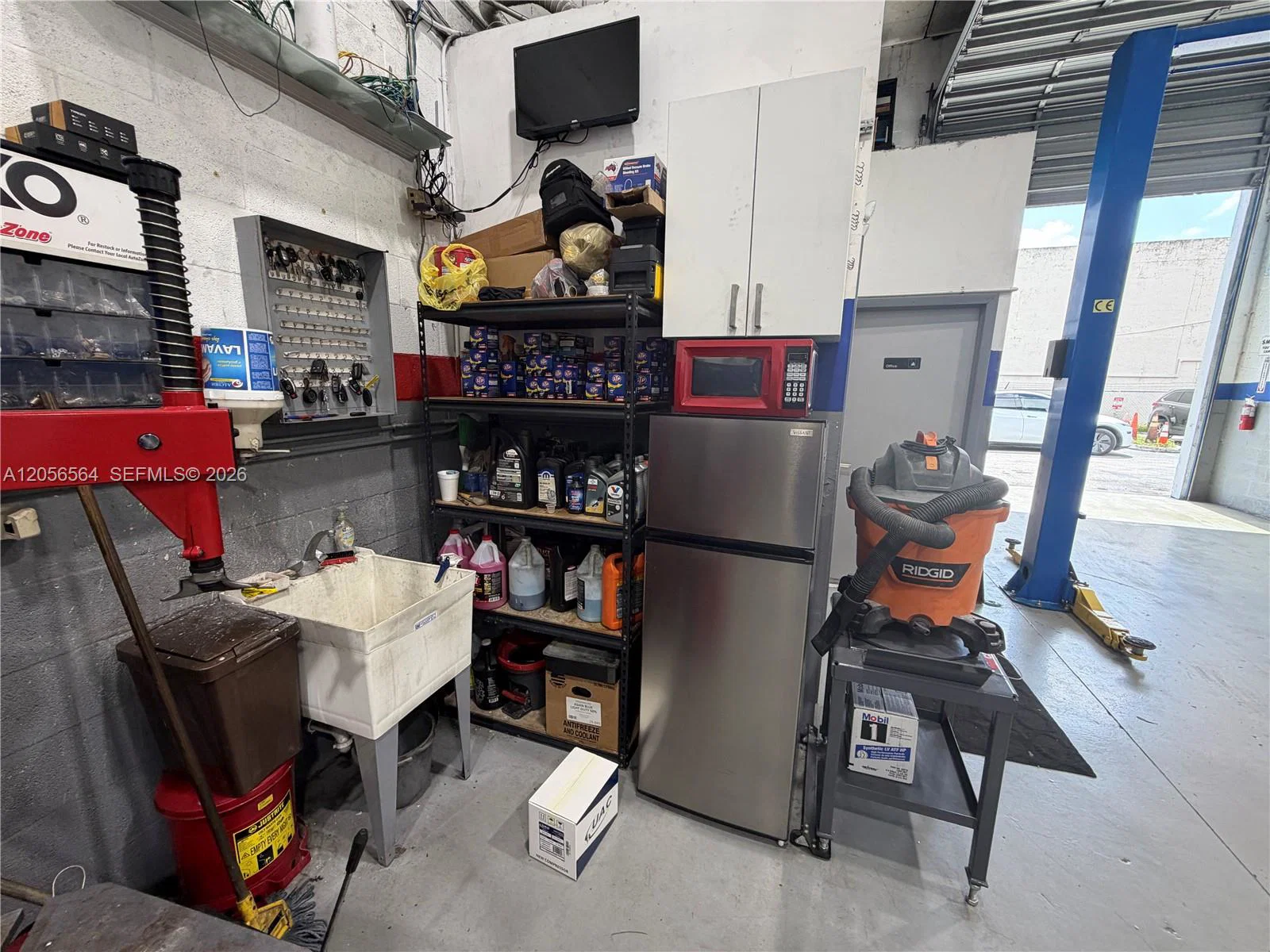 Established Auto Repair Shop with Active Customer Base