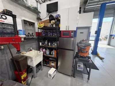Established Auto Repair Shop with Active Customer Base