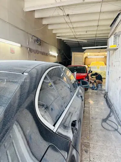 Established Auto Body Shop with Essential Equipment