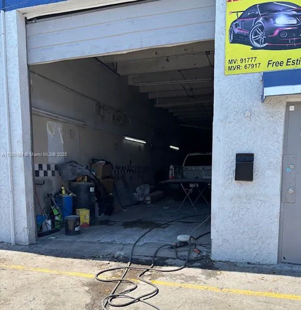 Established Auto Body Shop with Essential Equipment