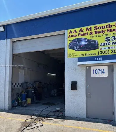 Established Auto Body Shop with Essential Equipment