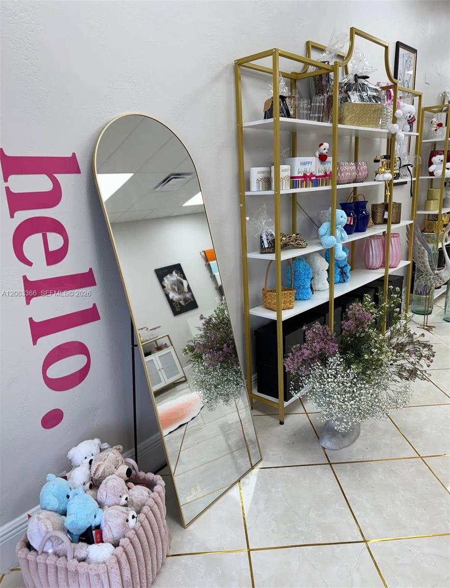 Complete Flower Shop Assets with Established Delivery Platforms