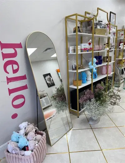 Complete Flower Shop Assets with Established Delivery Platforms