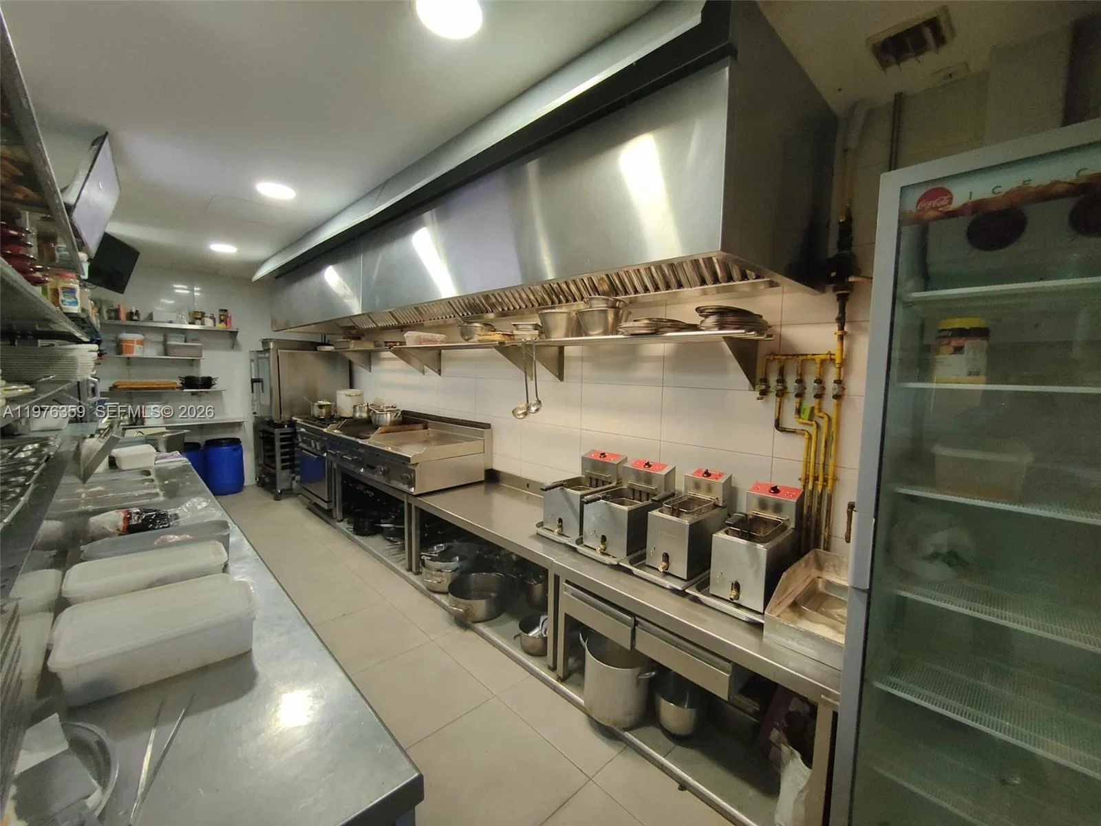 Established Restaurant and Bar with Real Estate and Full Liquor License