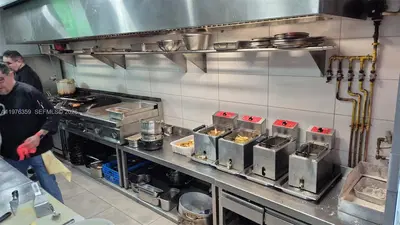 Established Restaurant and Bar with Real Estate and Full Liquor License