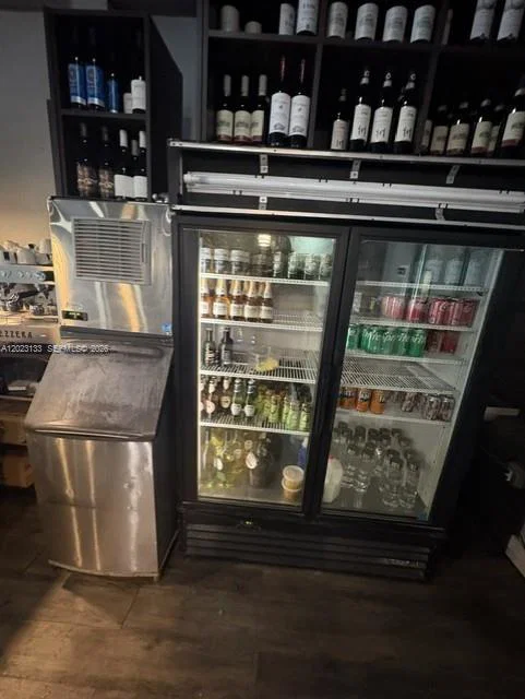 Complete Italian Restaurant Equipment Package with Fine Dining Setup