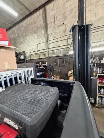 Established Tire and Mechanic Shop with Strong Community Presence