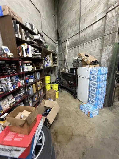 Established Tire and Mechanic Shop with Strong Community Presence