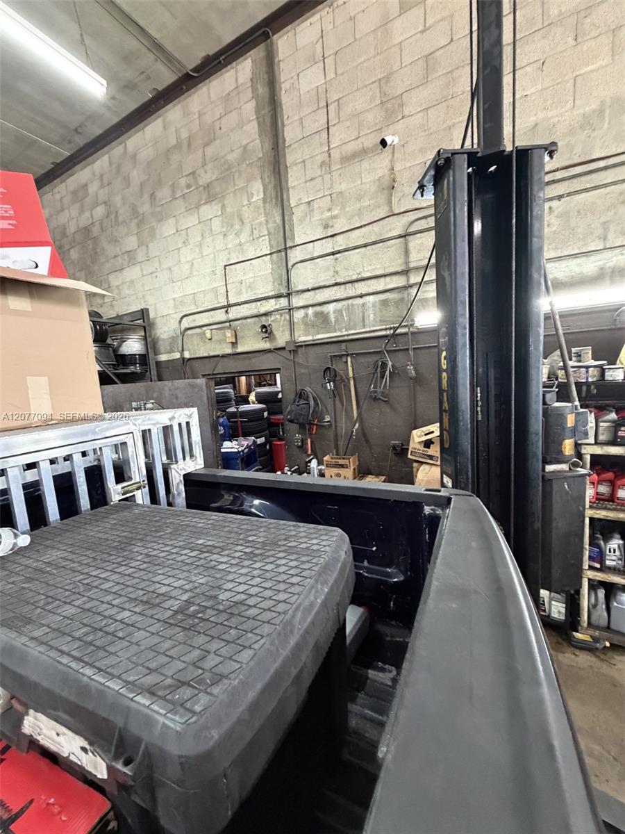 Established Tire and Mechanic Shop with Strong Community Presence