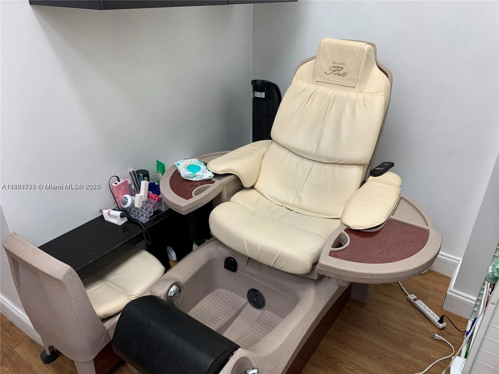 Boutique Beauty Salon with Prime Beachfront Location