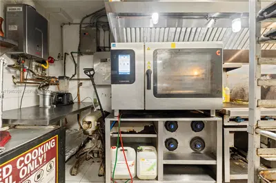 Profitable Downtown Miami Restaurant with Consistent Daily Clientele