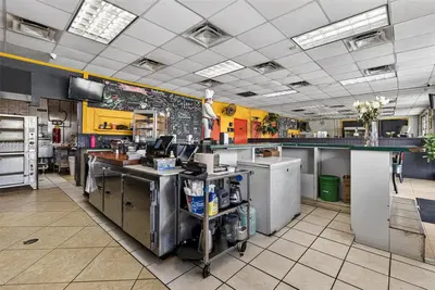 Iconic Turnkey Restaurant with Streamlined Operations