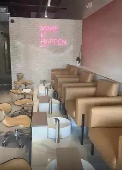 Established Nail Salon with Loyal Clientele