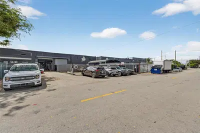 Complete Auto Paint Shop Assets with Professional Spray Booth