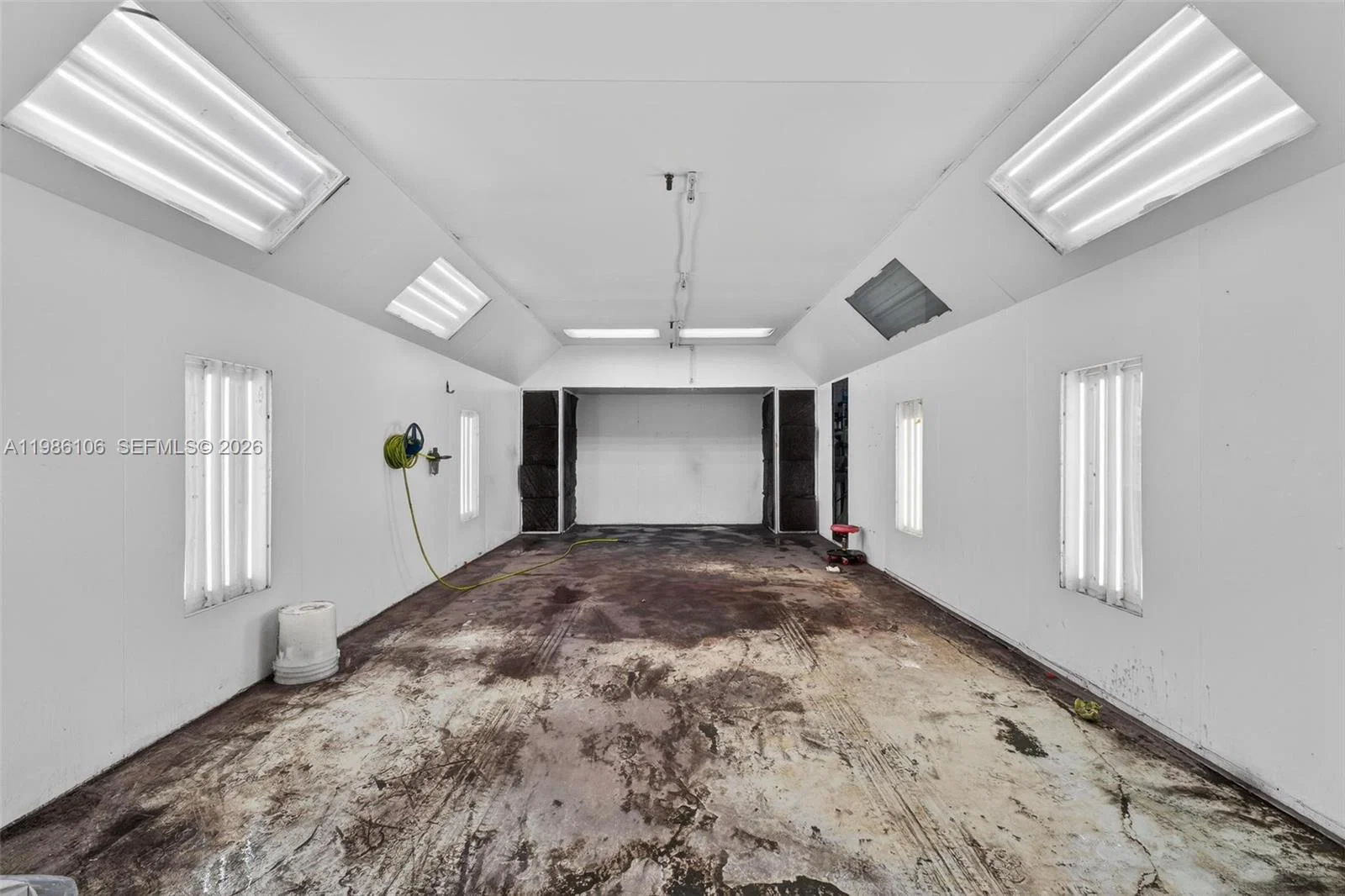 Complete Auto Paint Shop Assets with Professional Spray Booth