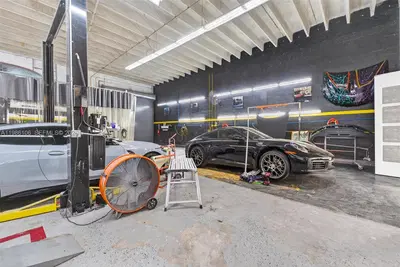 Complete Auto Paint Shop Assets with Professional Spray Booth