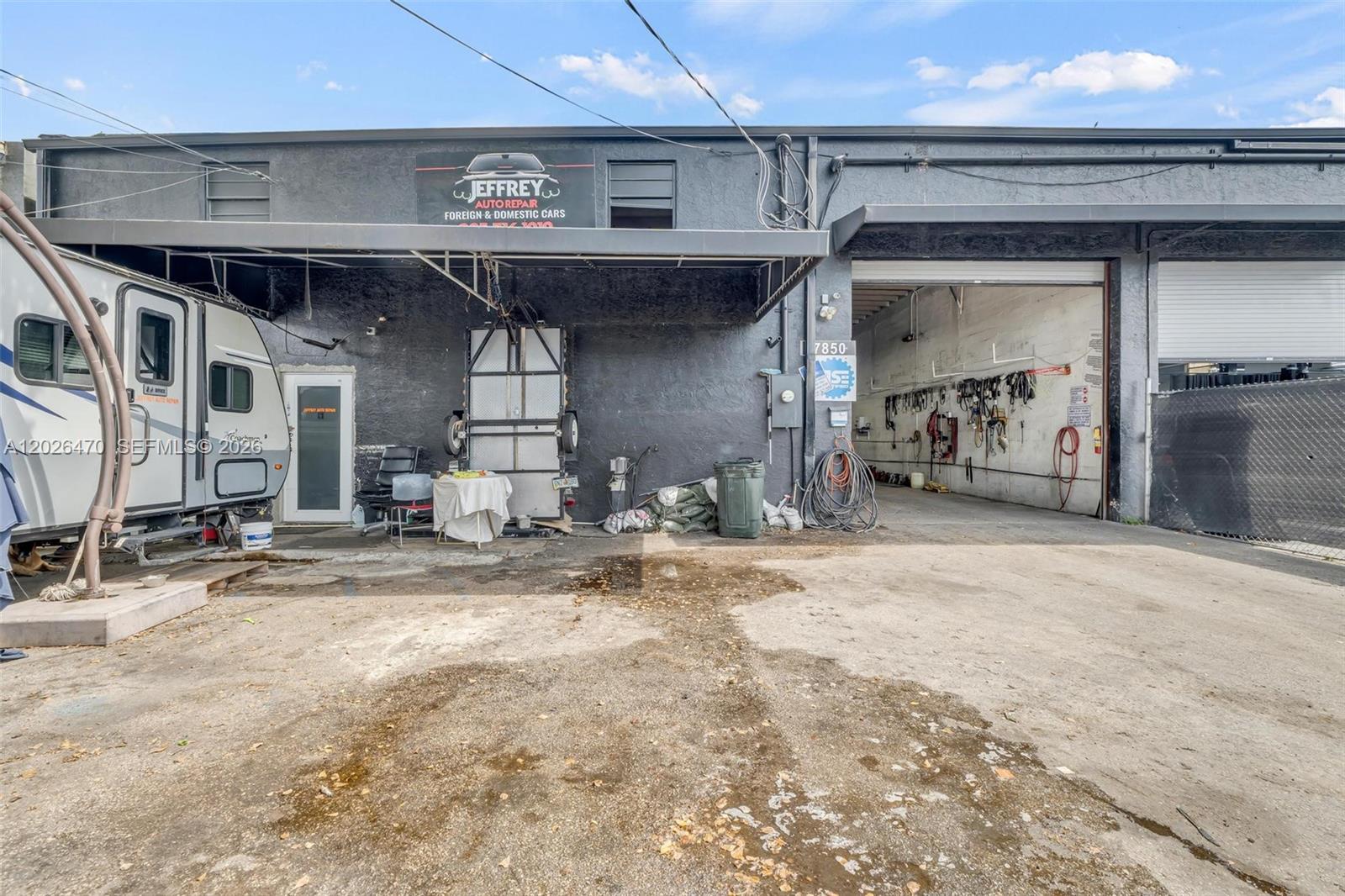 Established Auto Body Repair Shop with Loyal Customer Base