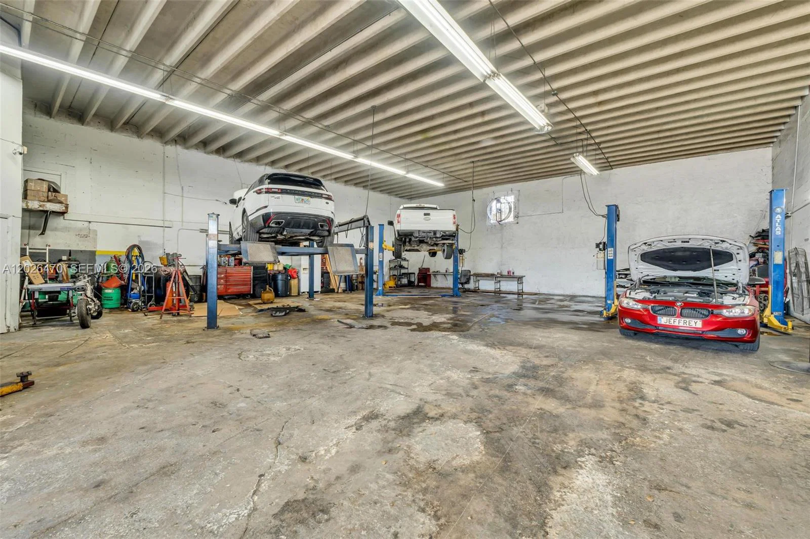 Established Auto Body Repair Shop with Loyal Customer Base